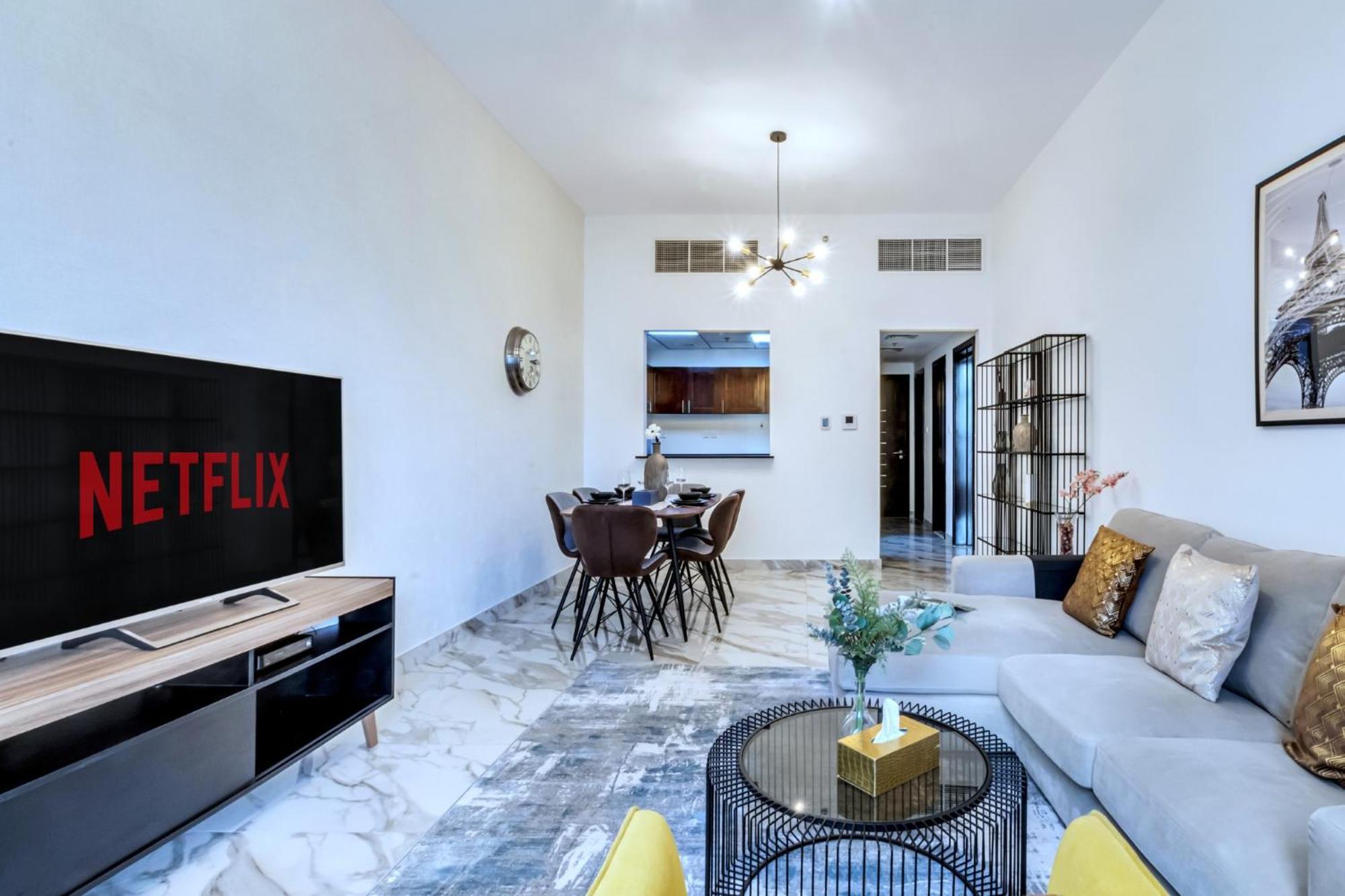 Apartment Lakeside Luxe Retreat 1 Bedroom I Free Gym, Pool, Wi-fi & Parking I By Meerak Dubai