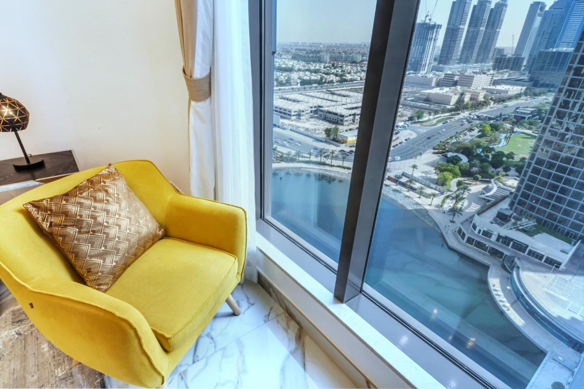 Lakeside Luxe Retreat 1 Bedroom I Free Gym, Pool, Wi-fi & Parking I By Meerak Dubai